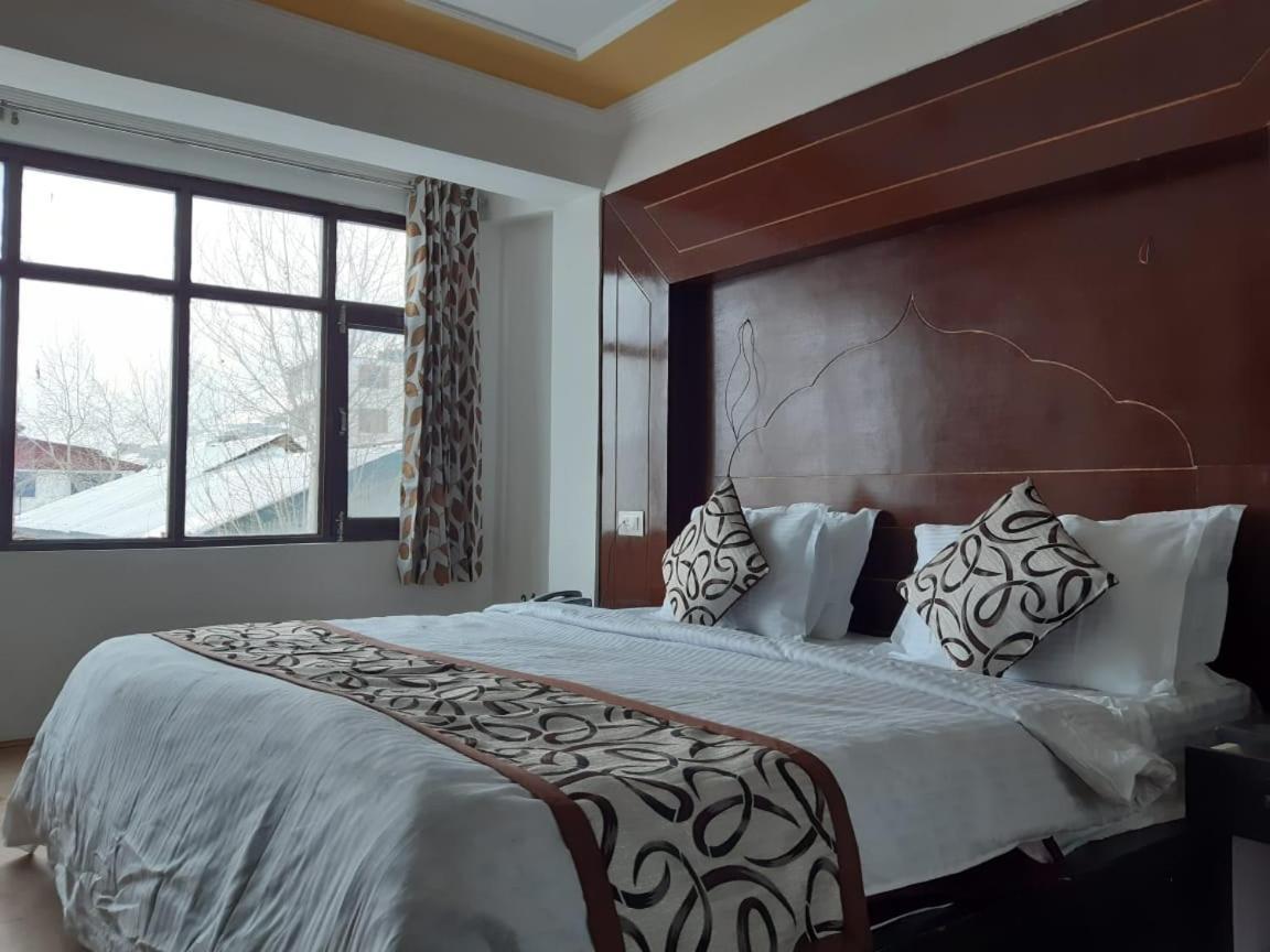 Hotel D Indian Каргіл Екстер'єр фото