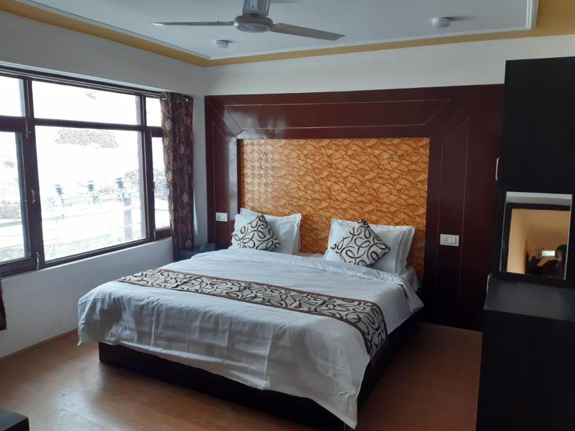 Hotel D Indian Каргіл Екстер'єр фото