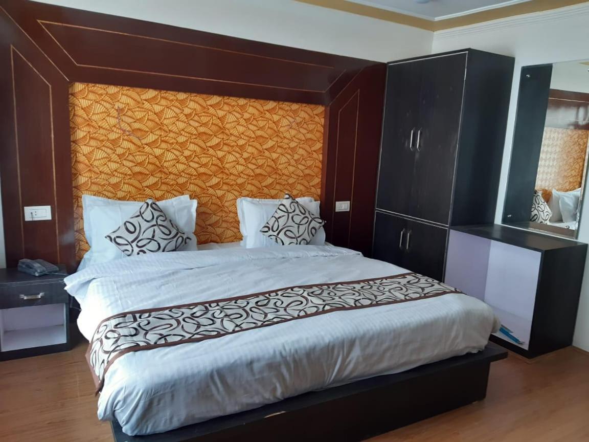 Hotel D Indian Каргіл Екстер'єр фото